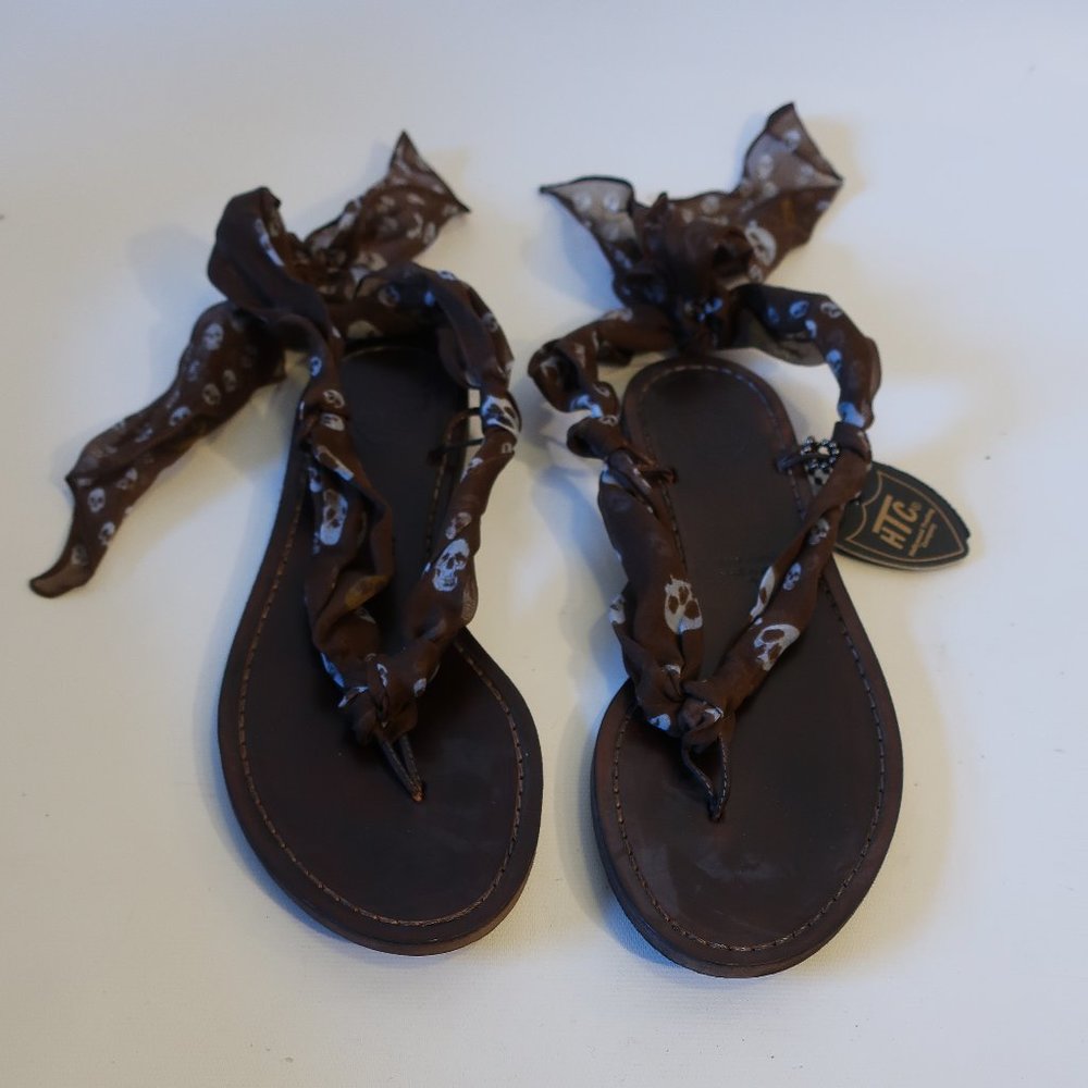 NWT Womens HTC Hollywood Trading Company Brown Skull Ankle Tie Sandals 38 US/8 *
